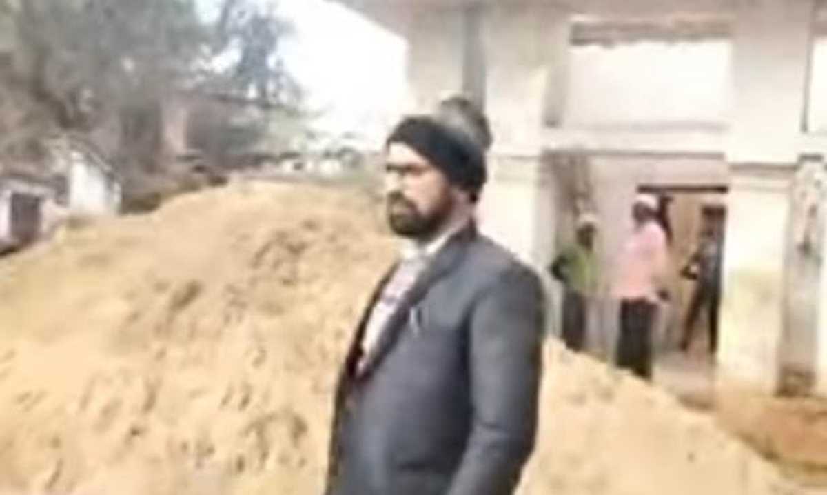 जनपद सीईओ बिल भुगतान के लिए मांग रहा था रिश्वत, लोकायुक्त ने पकड़ा